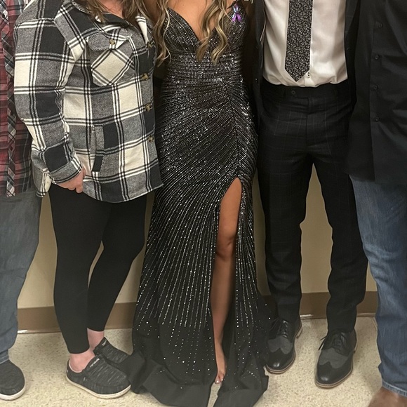 Black and silver Sherri Hill prom dress!! - Picture 3 of 3